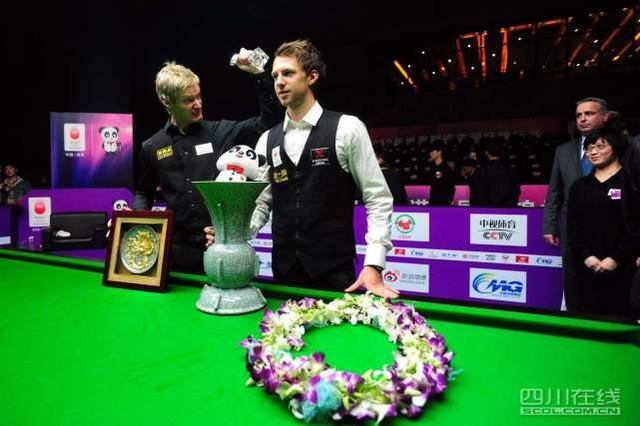 在F1赛忙 在F1赛忙